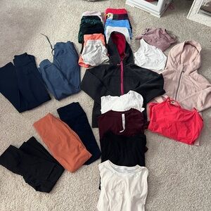 Lululemon bundle 23 pieces